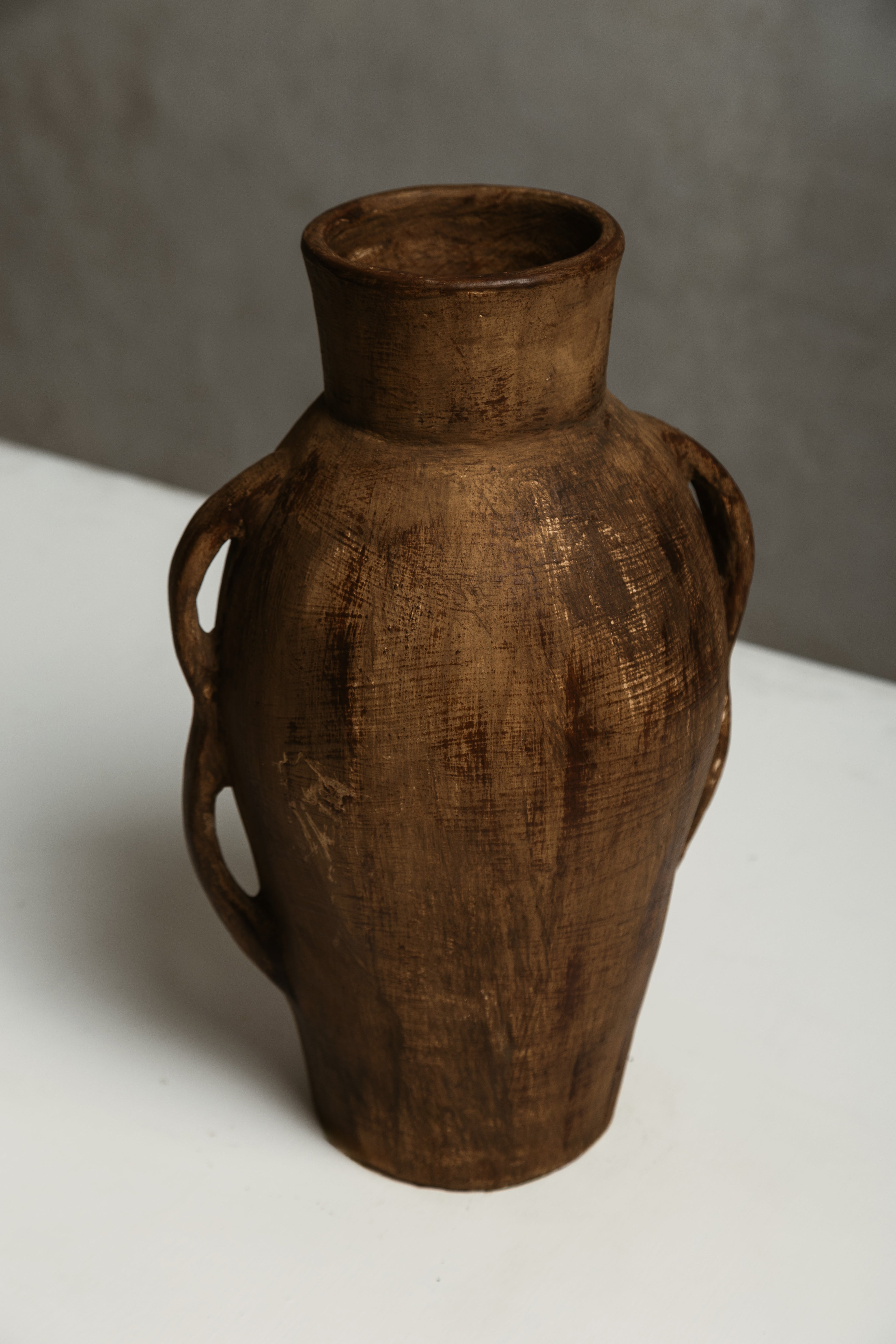 Vase Anggun